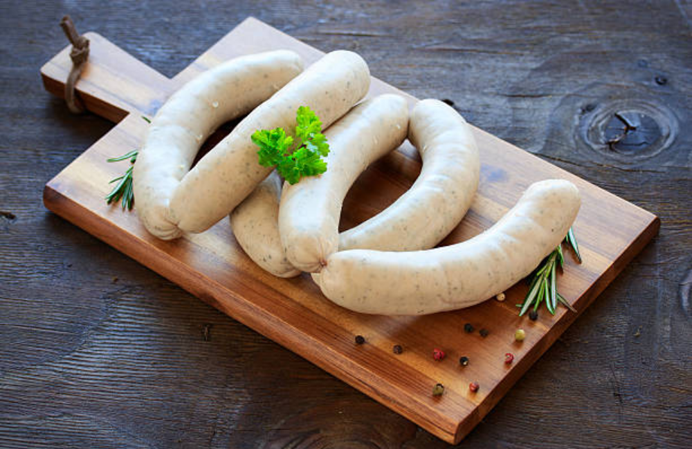 Xúc xích Bratwurst trong văn hóa ẩm thực của nước Đức